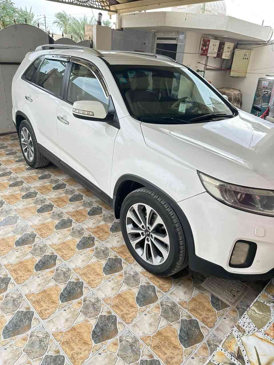 سورنتو • ٧ راكب • رقم بغداد
