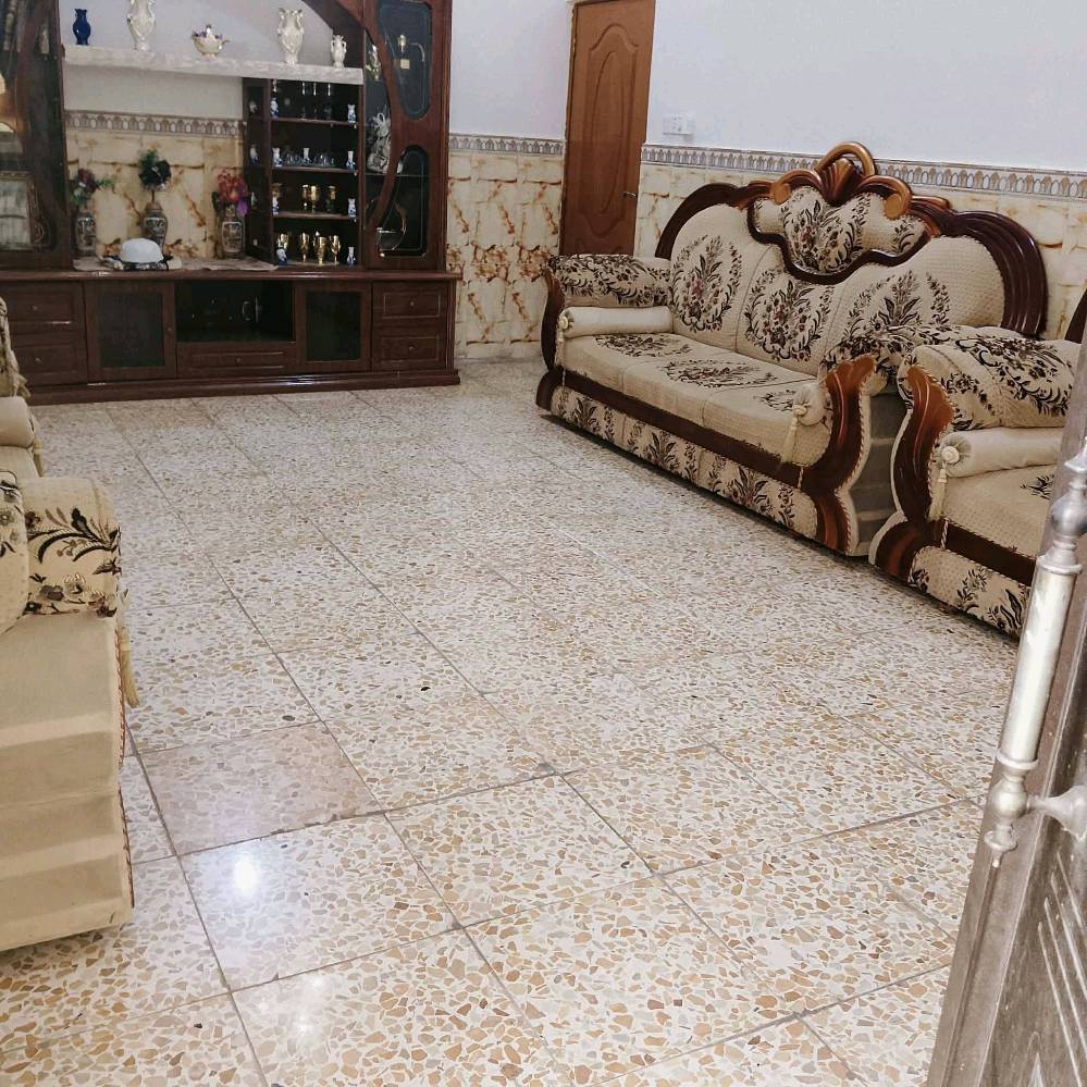 طريق المطار • ٣٠٠م • طابو زراعي