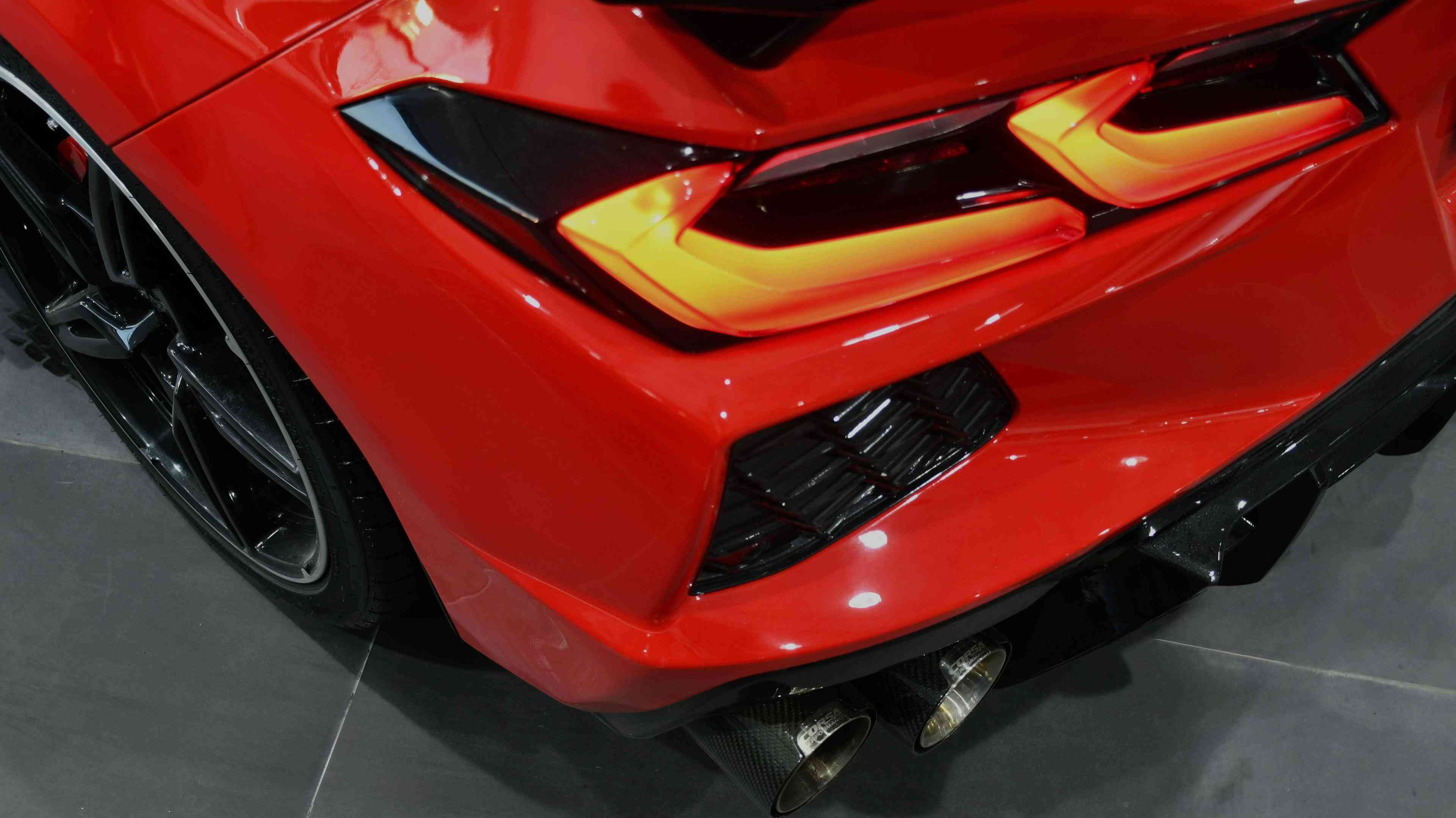 🔥 للبيع | Corvette C8 2LT – 2022 🔥 🔴 لون أحمر مميز 🏁 فئة 2LT – اعلى مواصفات جگات   موديل 2022 📍 ماشية 26,000 ميل  سقف كهربائي ✅ ضرر بسيط جداً  السيارة بوضع الوكالة ومن أنظف الكورفتات بالعراق 🛡️ السيارة مغلفة بالكامل PPF بضمان 15 سنة 🔊 تعديلات السيارة: • شوتة • حلوك CORSA سيارة نظيفة جداً ومهتم بيها، واللي يعرف بالكورفت يعرف شنو يعني C8 بهالنظافة 👌🔥 💰 السعر: تواصل خاص 📞 للاستفسار والتواصل: ***********
