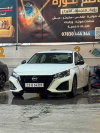 نيسان التيما موديل 2025 الفئه SV ..  لون أبيض  محرك 4.. 2500 سلندر تنف...