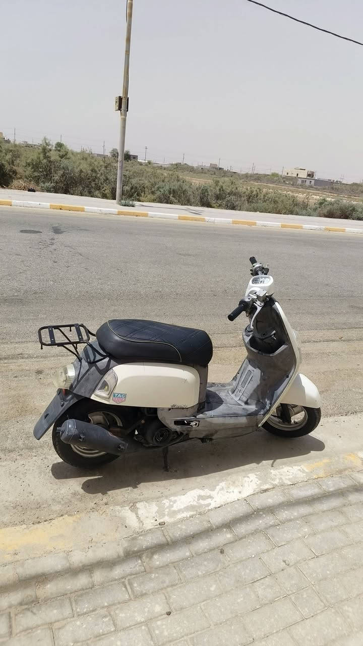 ماكس بوليس كابريتر كلشي شغال بيهة كهربائيات كامله دراجة نضيفه كلش ما مفتوحه بعدهة بلاد رايدهة ب800وبيهة مجال لشراي لمو شراي لا يراسل

التواصل***********
