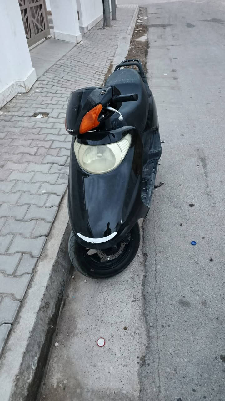 سلام عليكم سبيسي ياباني مناسبه 275 قفل متوازي عليهة مفتوحه مره مكاني انوار الصدر شراي يتصل ***********
