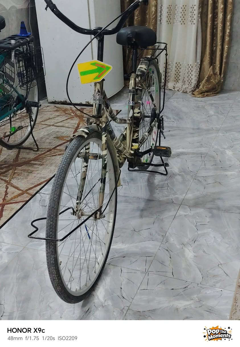 سلام عليكم باسكل للبيع حجم26 باسكل لون حشداوي احله من الصور باسكل جديد حلو ماعوزه شي ابريك شخال بل مكان بي شخضات قليله السعر 130 بي مجال للشراي اي استفسار اتصل على الرقم. مكان الناصريه شطره غير متواجد على الواتساب ***********
