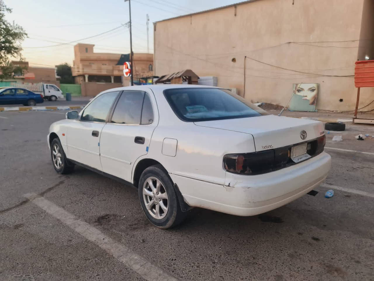 🚘 للبيع كامري 1992 🚘
▪️ اللون: أبيض ▪️ المحرك: 2200 (أبو الجف المرغوب) جديد شرط  ▪️ التبريد: ثلج  ▪️ يوجد قطعة صغيرة معجون بونيد ▪️ جامرلغ ▪️ الصبغ حزام للجمالية فقط
📌 رقم كركوك - مشروع وطني 📌 بطاقة بنزين موجودة 📌 صاحبها الشرعي موجود سنوية لل28 
📞 ***********
