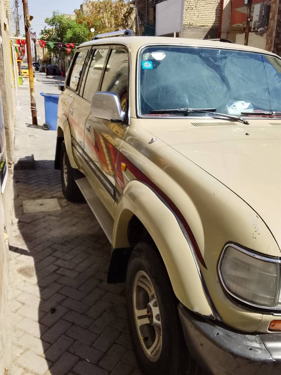 سلام عليكم لاندكروز ليلى علوي موديل 90 مراوس حسب القناعه ***********
