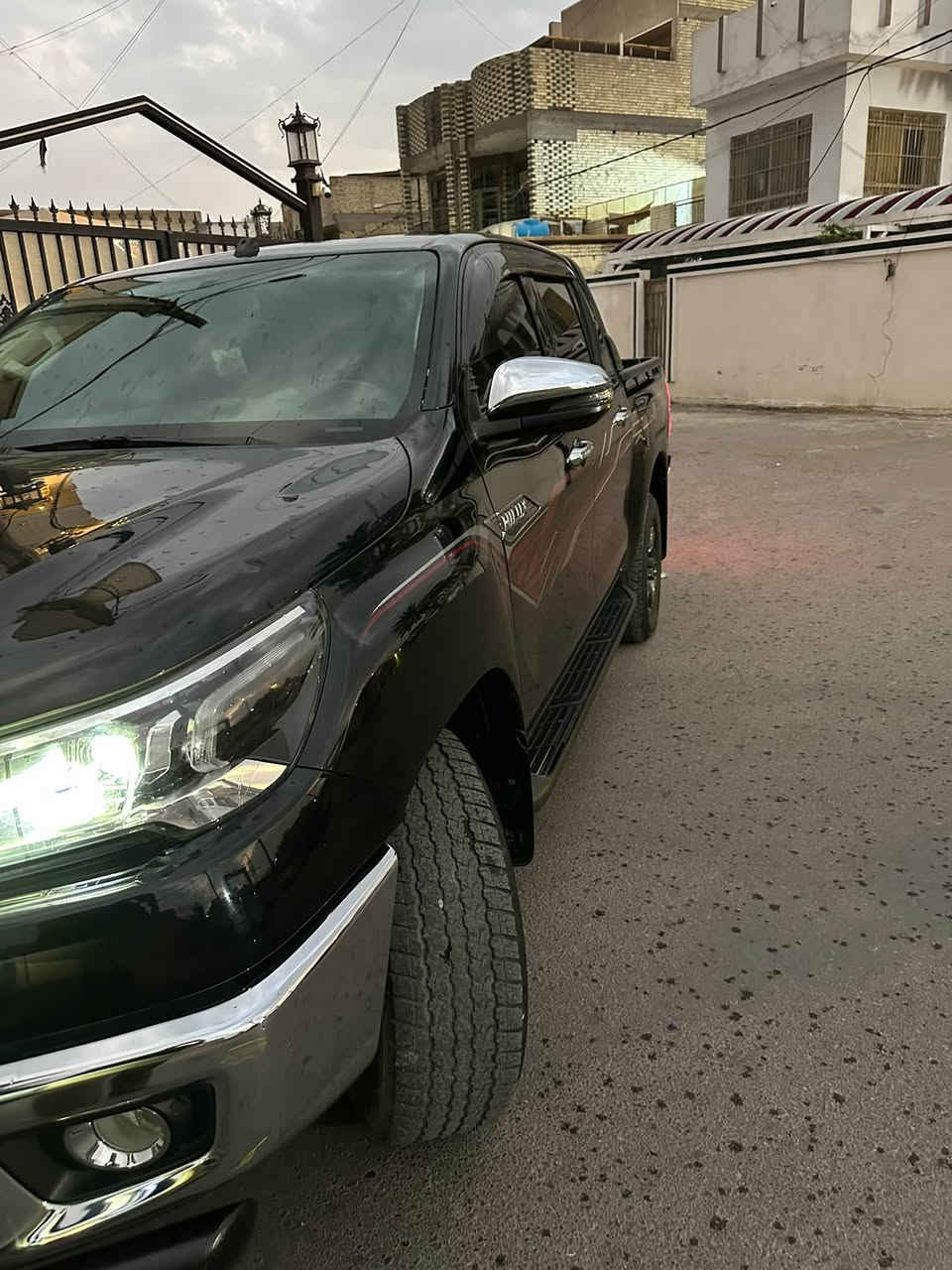 هايلوكس • مديل ٢٠٢٣ • بدون صبغ