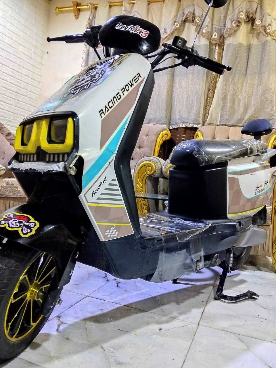 دراجة شحن كاسحه ملف2500بطاريات مسطره حجم39امبير كلهن قويات العدد5سريعه كلش سريعه كهربائيات وتايرات كلهن كاملات سعر600بصره نواب ظباط مقابل مستشفى الفيحاء ***********
