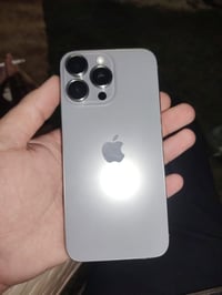 ايفون 15 برو ماكس • ٢٥٦ • بطارية ٨٤
