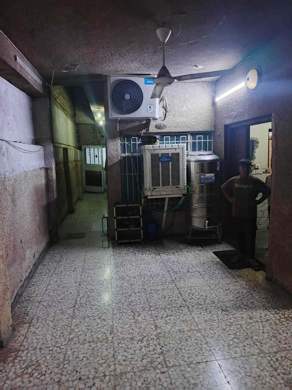 الدار للبيع في حي التراث البياع 
200 متر والواجه 10 النزال 20 الجوه بي صاله +هول + غرفه +مطبخ + حولي حمامات 4 فوك 3 غرف وحمام وسطوح عدد 2 طرمه جبيره صفحتين مدخلين بي حمام خارجي

السعر 255 مليون وقابل للتفاوض 

*********** 
واتساب
