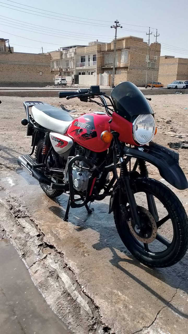 السلام عليكم بوكسر جبلي 22 مرقم بسمي دراجه خير من الله مكينته ما مفتوحه حته تفيلس ما مفيلسه دراجه مشتغله قليل ماشيه 41 حقيقي وقابل للزيادة السعر 2200 وبيها مجال قليل الرقم *********** العنوان ميسان القطاع مامتواجد عل فيس فقط اتصال
