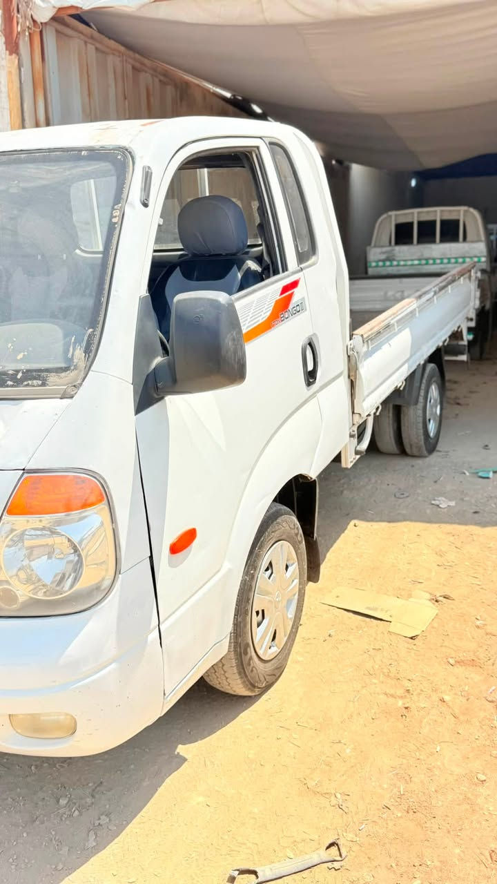 السلام كيه حمل موديل2006رقم واسط سنويه لل٢٩
سياره محرك 3000 لاتبخير لاتنقيص  حداديه جديده
***********

