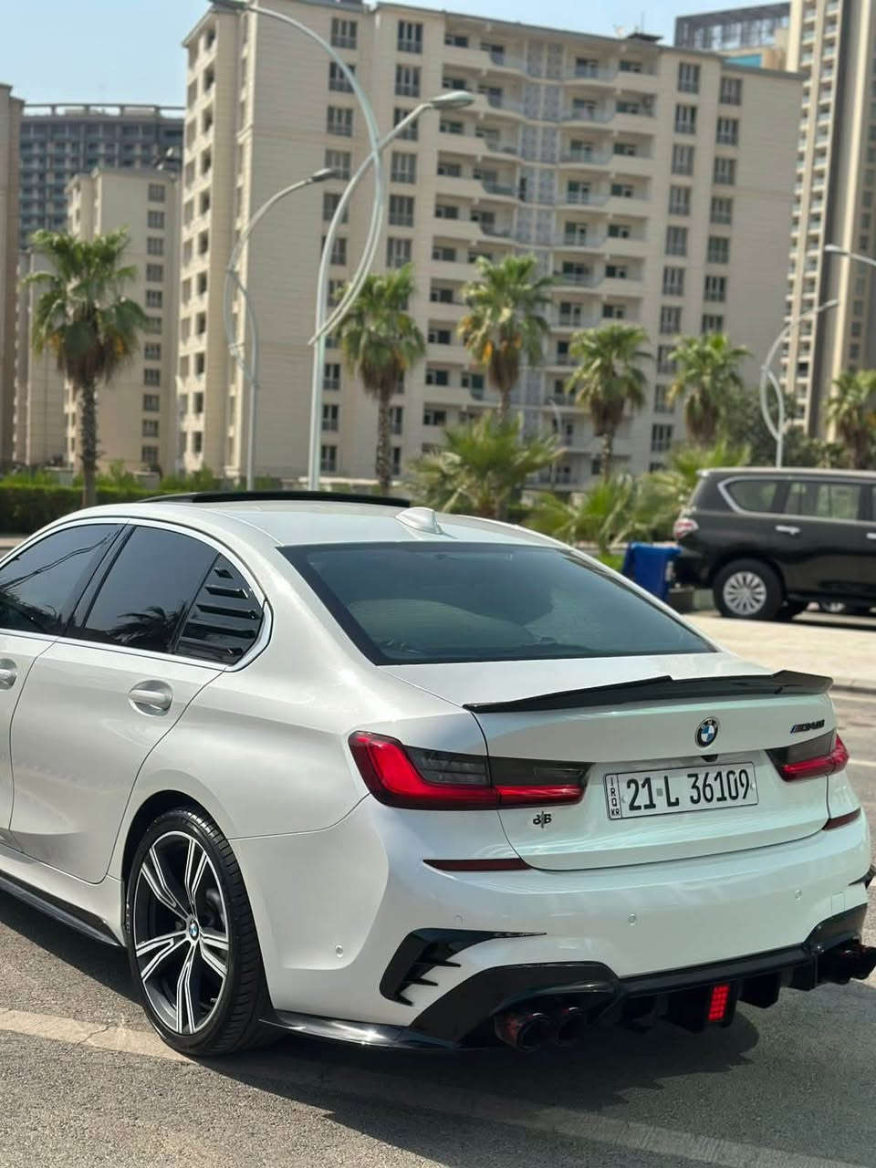 السلام عليكم
‏330i بي ام دبليو

-موديل :/- 2021

-بيها بنيد بدون دواخل وجاملغ خلفي كلير فقط رقم سليمانيه الجديد هزة جديده

-المسافه المقطوعه٥٦م حقيقي

-تفاصيل السيارة والمواصفات

داخل ليد حسب القيادة

اناره متحركة من تفتح ابواب سيارة

-الاناره الخارجيه الي بل مرايات جانبيه تعكس عل الارض نقش ضوئي

مميز

-مزوده ب انظمه قياده وردارات

شفتات ستيرن 

تحكم ستيرن

دفيوزر دبل كزوز

سبايدر ع صندوك مال M 

رادار مميز جدا للخطوط البيضاء الي بل الشارع يمنعك من تجاوز الخطوط يتحرك اوتو بدون متغير ستيرن

-رادار امامي مانع للتصادم يضهر بل شاشه الاماميه

-رادار جانبيه النقطة العمياء مع تنبيه صوتي رادارات حساسه 360 درجه وتظهر بل الشاشه

-شاشه في الوسط لمس وميزه كار بلي

-كشنات خزن وكهرباء 5درجات 

الكشنات الامامي هيتر 3 درجات

وايرلس جارج

سلايد روف

-انظمه قياده متعدده سبورت وبي عده اختيارات

-نظام الطبيعي وهم نفس الاختيارات

-نظام الاقتصادي وبي عدة اختيارات

تخم تايرات 

-تحكم تبريد الخاف

-ماسحات الاماميه اوتو حسب نسبه الامطار تشتغل

-العنوان. بغداد ***********

سياره تخم تايرات جدد وحداديه جديده 

السعر ٢٤٠  وبيه مجال

كير محرك بشرط ولا مفتوح برغي بيهن 

مكان سياره  بغدادحبايب سياره شذاكر بلمنشور غيرها كفالة توصل هنا لاا يطلع شي زايد ولا تعديل ولا تبديل كله بشرط سياره حداديه تخم تاير ميكانيكيات كلها شغالة
