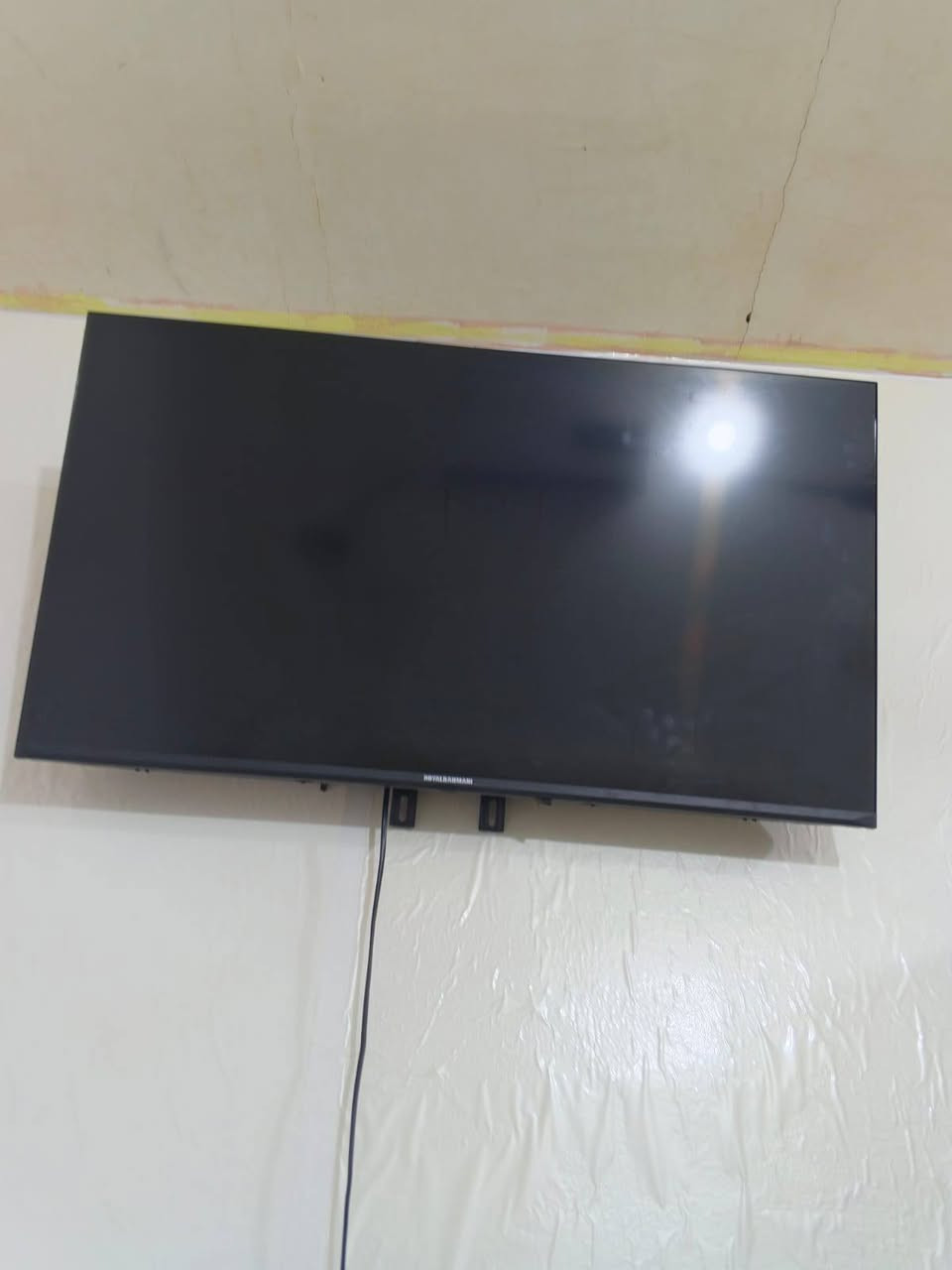 بلازمه  حجمها 43 لبيع استعمال 6اشهر ماركه رويال تقنية QLED ودعم دقة 4K، ونظام تشغيل أندرويد سعر 175 الف وبيها مجال ***********
