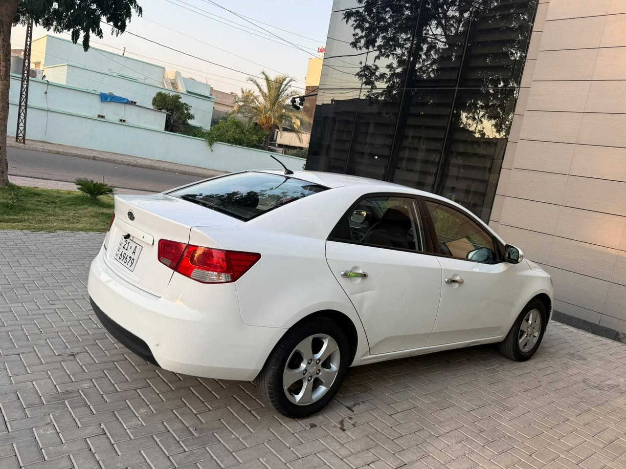 سيراتو موديل ٢٠١٠ سنويه وارقام جديد باسمنه تحويل او وكاله صدر امامي خلفي جديد تبريد ثلج  بل عافيه ع ياخذه تخم تاير جديد ماشيه قليل السونار مرفق بل منشور السعر ٩١ الاتصال ***********
