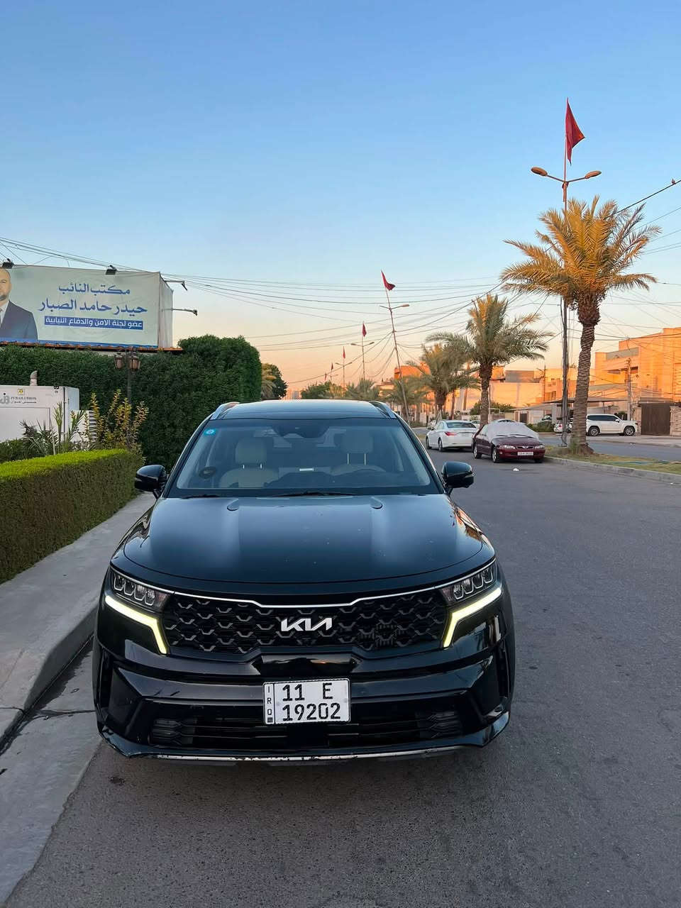 السلام عليكم سورنتو خليجي اكرر خليجي  موديل 23  هايبرد مكينة 4 سلندر الشركة الدولية مغلفة ppf بلكامل مكفوله فقط بيها بارد شوية بخشم الجاملغ
بعدها بل ضمان تبديل الدهن وضمان البطاريات 
السيارة فووول الفول vip للاخير 
1-كامرات 360 درجة
2-لايت 4 عدسات زينون بلاد
3-بصمة ابواب وصندوق
4-بنوراما طكتين
5-نضام ترحيب
6-داخل ابيض ملكي جلد واني مغلف فوكا دوشمة 
7-كشنات تبريدوتدفئة
8-شاحن لاسلكي وايرليس
9-جنطة كهرباء 
10- قطع تبريد 3
11-راكب 7
12-فول تحكم ستيرن 
13-شفتات بلستيرن
14 -شاشة عرض الاعطال
15-لدات امامي خلفي
16-حساس امامي خلفي 
17-كامرا دواره 
18- شاشة كبيرة 
19- انضمة قيادة3
20-دشبول متغير حسب مود القيادة
21- نشرات دشبول وابواب بلاد 
22-ويل كب 5
23-رادار امامي خلفي وجانبي
24- نضام توقف ذاتي
25-تحديد مسار
26- تبريد بيانو لمس
27-  دمام وسماعات بوس 
28-مري شفط
29-اشاير بلمري 
30-كشنات كهرباء
31-كشن خزن ميموري 
32-نقط عمياء
33- نضام منحدرات
34- مانع انزلاق
مكان السيارة بغداد السيدية بسمي سنوية ورقم انكليزي جديد 
عارضها 230 مع المجال للشراي رقمي ***********
