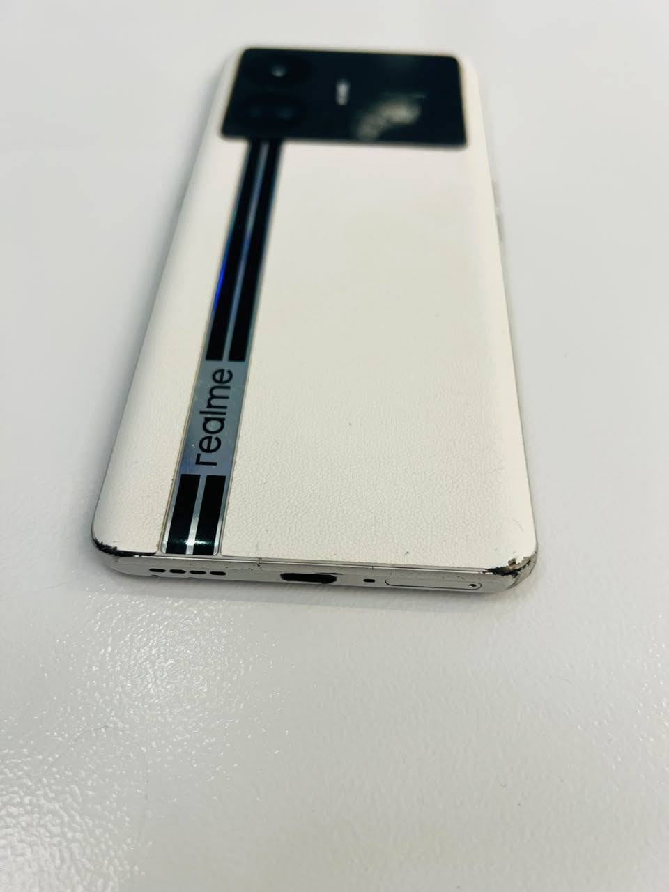 ريلمي GT Neo5 SE • ١ تيرا ٢٨ جيجا • شاشة مخدوشة