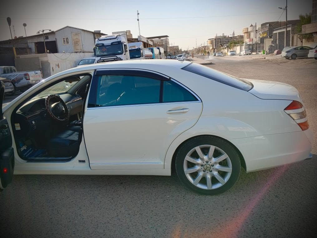 اللهم صل على محمد وال محمد الفخامه الالمانية مارسيدس 2007 S550 السيارة 8 سلندر باب طويل وراد يابان كفاله عامه السيارة بيها كلير قليل جدا بالباب الخلفي السيارة كفاله حته من الشخط مكينه كير حداده كفاله ترايها شرط زيرو السيارة بلاديه ماشيه 147 الف كيلو حقيقي بعدها بريحه الشركه جوبلسات كفاله تبريد ثلج ثلاث قطع السيارة فول مواصفات واحد ع واحد وجاهزه للاخير كلش تبريد كشنات تدفئه ماوس تحكم بردات كامرة حساسات اماميه خلفيه بعد ثلاجه اماميه وخلفيه السعر 205 بيها مجال قليل جدا حق الجيه للعلم السيارة باسمي تحويل ثاني يوم رقمي للشراي *********** البصرة, العراق
