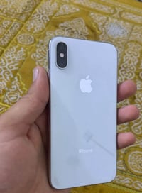 أيفون xs للبيع الجهاز بلادي فقط مبدل بطارية أو فيس ايدي واكف المكان بغ...