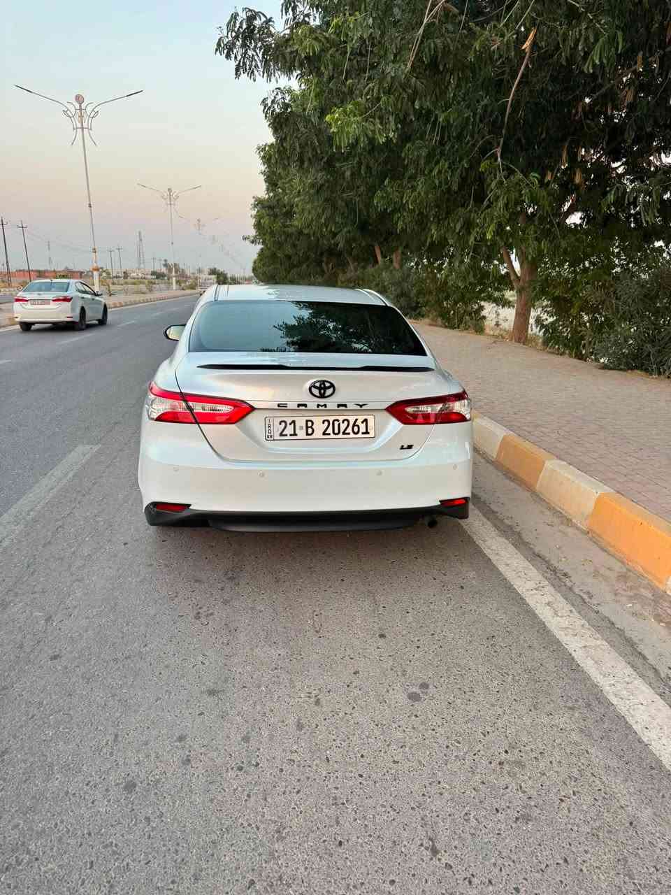 السلام عليكم
كامري خليجي 2018 LE مكفوله ما عنده شخط بل جاملغ الخلفي مرشوش فقط الشخط مواصفات LE معروف  تبريد ثلج تحكم ستيرن أشاير بل مري سايد بريك دكمه محرك ٢٥٠٠ ماشيه ٩٤ السعر 190  
***********
