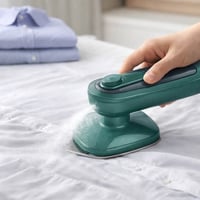 مكواة صغيرة • بخاخ ماء • موديل ZF688