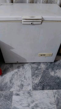ثلاجه عدد 2 مجمده عدد2 شغالات الثلاجات سعرهن 250 والمجمدات 250 وبيهن م...