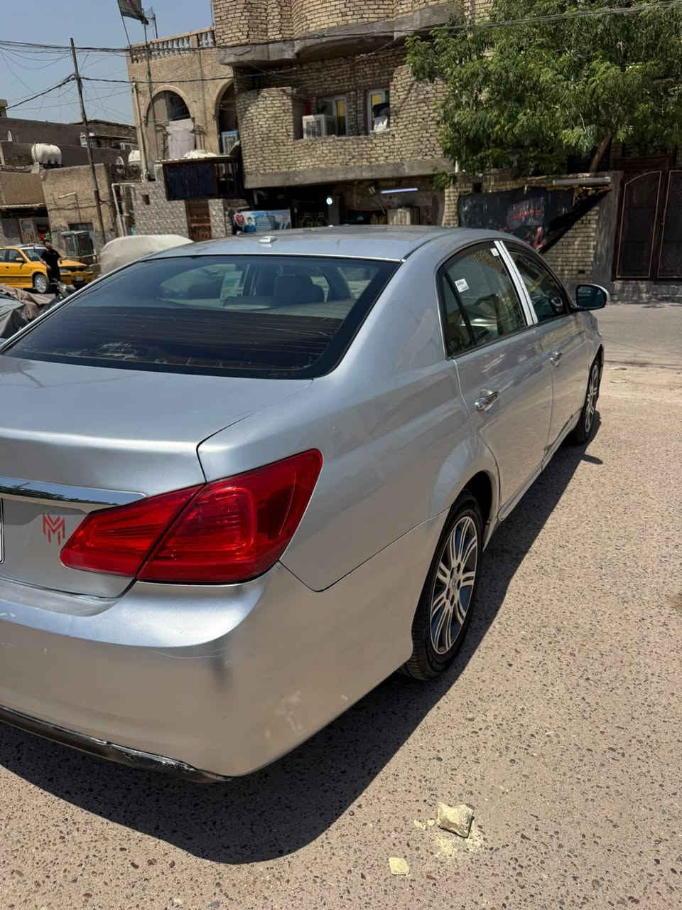 سلام عليكم 
تويوتا افلون موديل 2012 
سياره نص فول وارد امريكي حادثه جاملغ خلفي ضهر سايق وجاملغ امامي جهه سايق بدون دواخل سياره صبغ حزام جاهزه كير مكينه تبريد خير من الله صدر 80 /100سياره رقم بغداد تحويل ثاني يوم سياره بيه شغلات بسيطه نقص بيه 4 حساسات صالنصه واكفات وبيه شغلات بسيطه بعد غرفتهه يرادلهه ترتيب سعر110
ستفسار ع رقم تالي ***********
