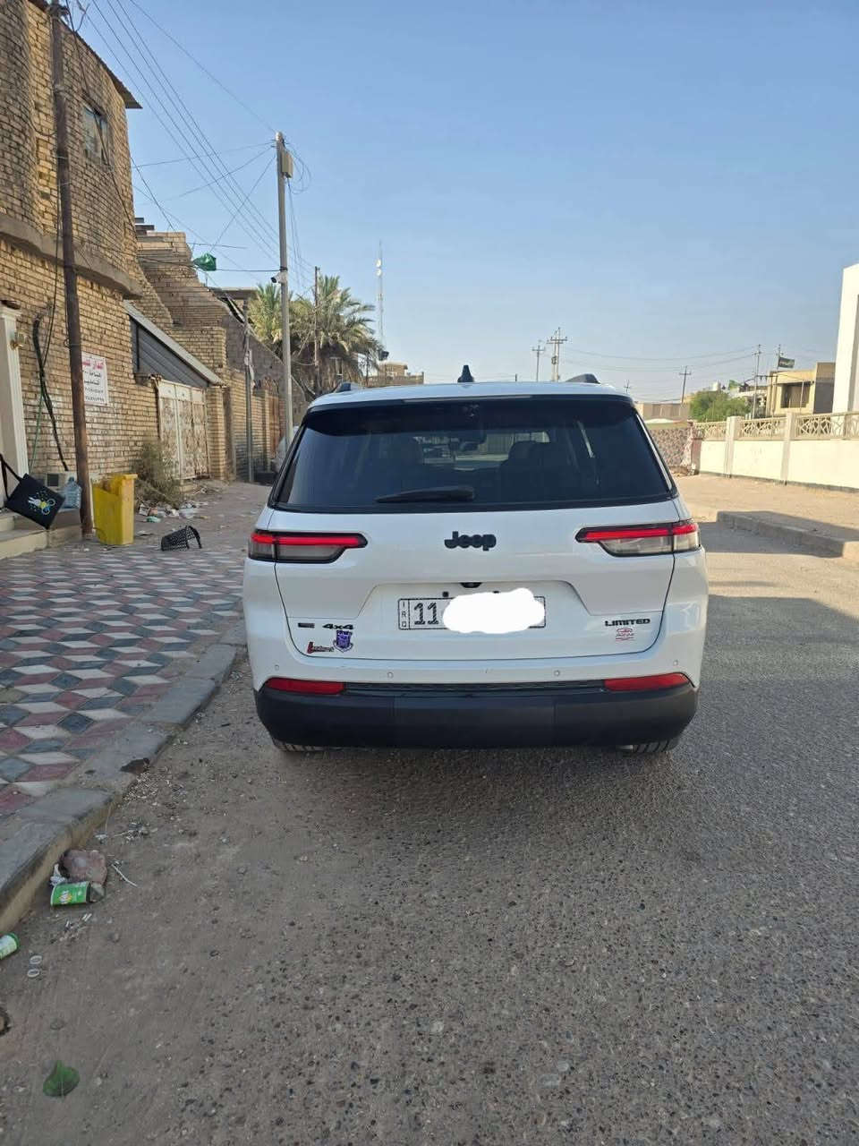 للبيع جيب فول لمتد 2022 مكينه 3600 (بدون ارباك) صور السونار والحادث داخل المنشور(ماشيه 24 ميل)  للتواصل خاص 
مواصفات السياره :
* فور ويل
* رادر امامي 
* كشنات تدفئة تبريد 
* ستيرن كهربائي
* مرايه كامره 
* اطفاء محرك عند الوقوف
* توقف ذاتي عدم تصادم 
* نظام سبورت تسارع 
* سياد بريك كهرباء
* ويل حجم ٢٠ ستدات قفل 
* بردات خلفيه 
* وضع خزن كرسي السائق
* كامره امامي + خلفيه 
* نظام سياقه ذاتي خروج عن المسار 
* شحن الهاتف لاسلكي
* نقطه عمياء 
وبعد بيه مواصفات

