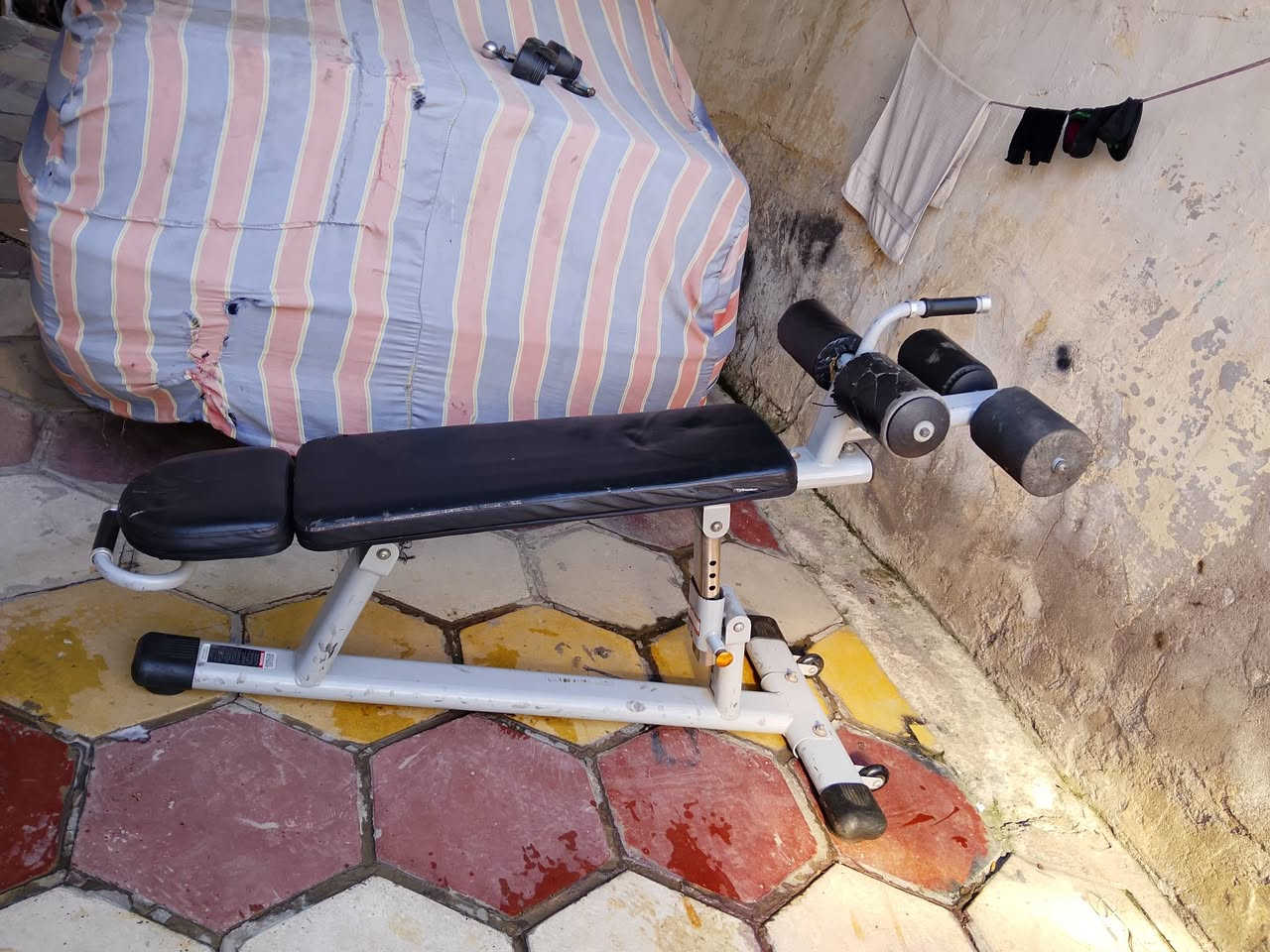 مصطبه أسفل مستوي لبيع تصال على رقم او مراسله واتساب عنوان بغداد تصال على رقم ***********
