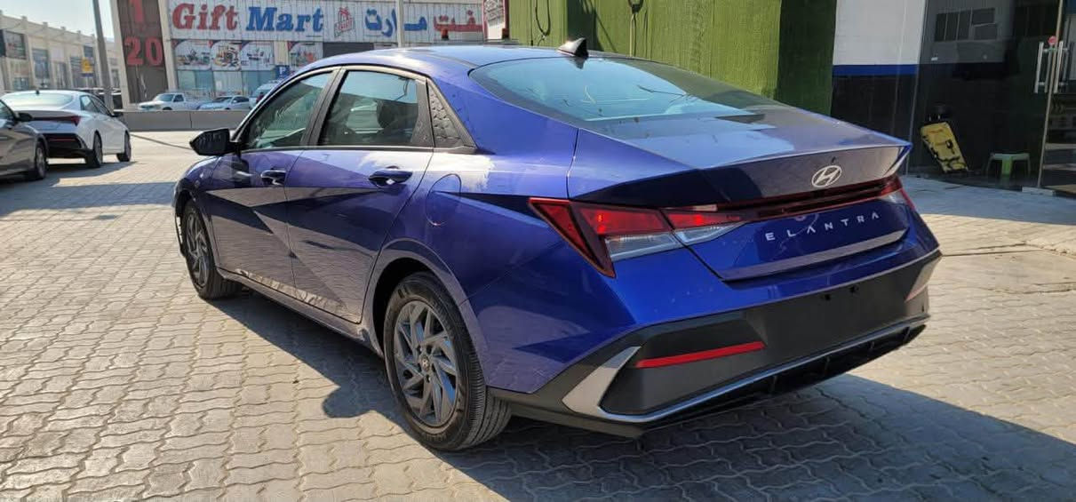 اللنترا موديل 24 فول عدأ الفتحه
تبديل بنيد فقط وشويه صبغ بالجاملغ الأيسر 
رقم شهداء ذي قار 
صور الحادث مرفقه 
ماشيه 15 ألف 
السعر   140
***********

‭***********‬
