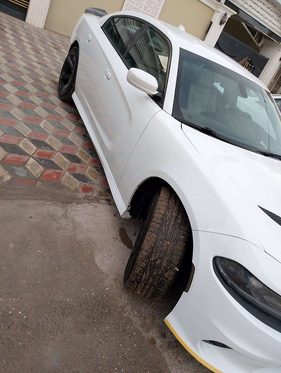 سلام عليكم جارجرR/T موديل 2018 وارد أمريكي  بنيد مبدل فقط أبو فتحه سعر 183 بدون صبغ  *********** بغداد, العراق
