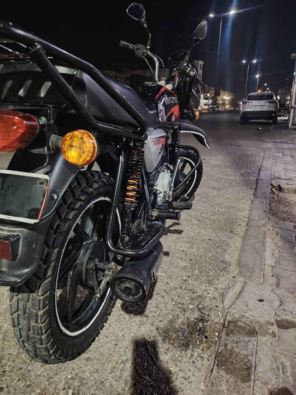سلام عليكم بوكسر موديل 23اوراق وكيلهه بل مجر محرك مكفول ***********
