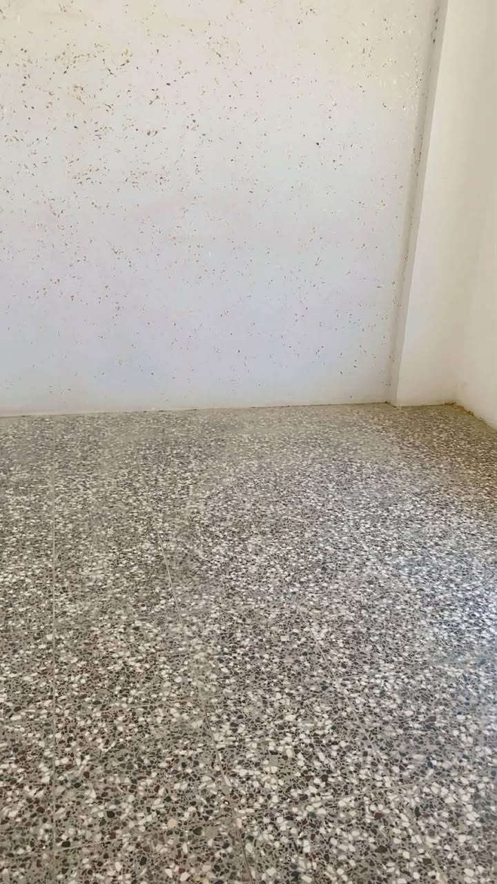 🏡 شقق للإيجار – بغداد الجديدة
تتوفر شقق جديدة للإيجار في بغداد الجديدة، شارع تجهيزات نهر بيروت، خلف معجنات الدرويش.
🔹 غرفتان كبيرتان�🔹 صالة واسعة�🔹 مطبخ�🔹 منور�🔹 جميع الخدمات متوفرة
للاستفسار والتواصل:�📞 ***********
