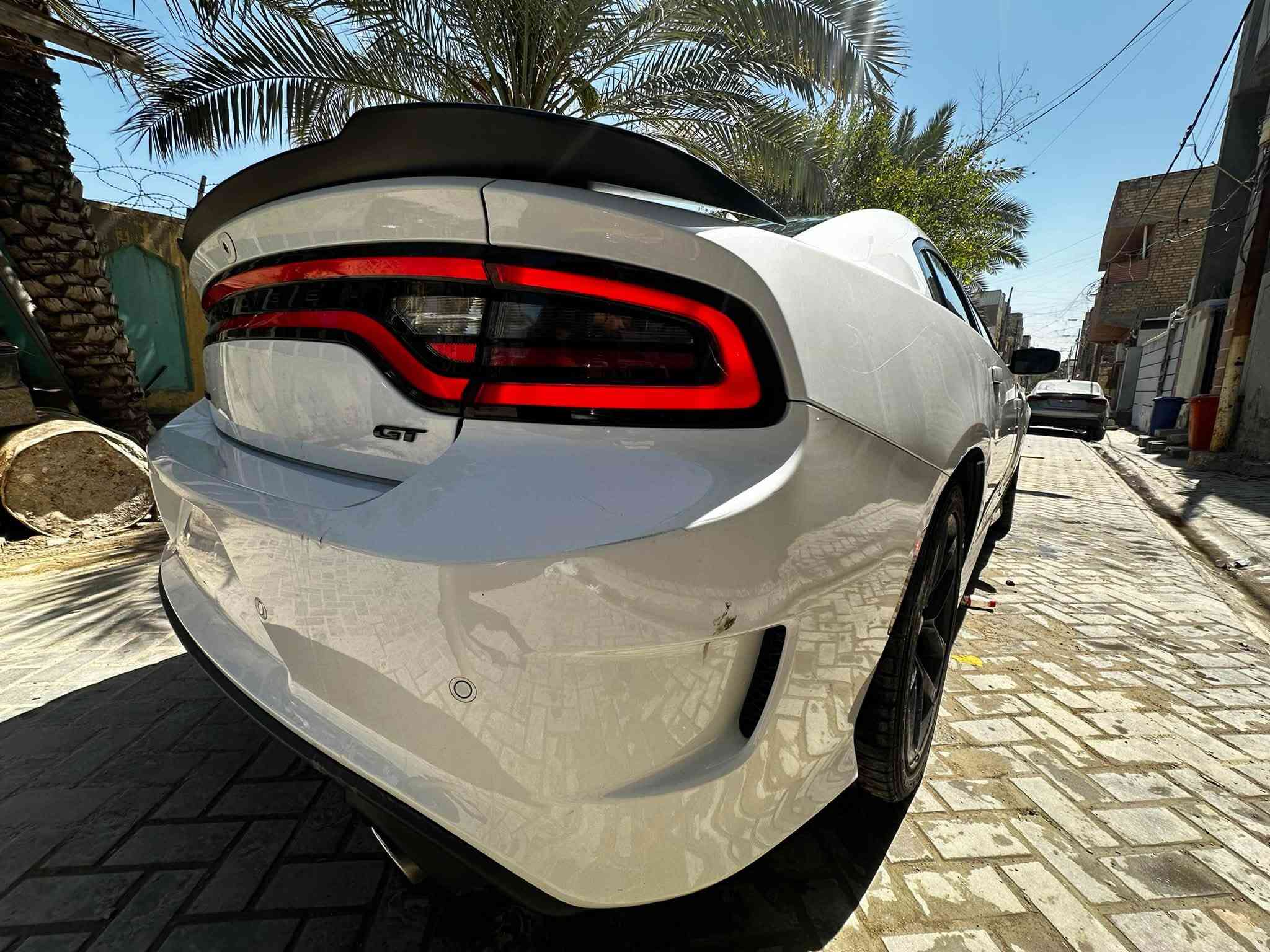 دودج جارجر 2023 GT – فل مواصفات تقرير غرق شغاله من امريكا 

سيارة نظيفة جداً موديل 2023، محرك قوي وأداء رياضي مميز، لون أبيض أنيق يعطيها فخامة وهيبة على الطريق. السيارة استخدام مرتب وشغلها ممتاز، بدون أي حادث، فقط تقرير غرق (مفحوصة وشغالة بصورة طبيعية جداً).

المواصفات:

* محرك 6 سلندر (V6) قوي واقتصادي
* قير أوتوماتيك
* شاشة وسطية كبيرة + نظام ترفيهي حديث
* كاميرا خلفية + حساسات
* تحكم ستيرن + مثبت سرعة
* مقاعد  مريحة
* تشغيل بصمة + دخول ذكي
* نظام صوتي ممتاز
* رنكات رياضية + إنارة LED

مميزات إضافية:

* السيارة جاهزة للاستخدام اليومي
* مكيف ثلج
* وضعيات قيادة رياضية
* ثبات عالي على السرعات

📍 الموقع: بغداد
للستفسار. ‭***********‬
