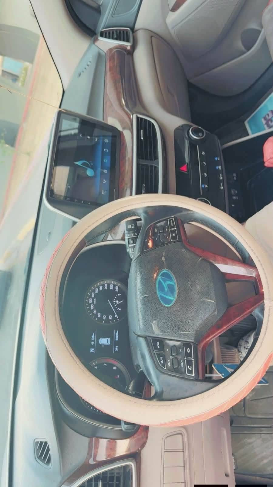 توسان ٢٠٢٠ • ماشي ٥٢ ألف • خليجي