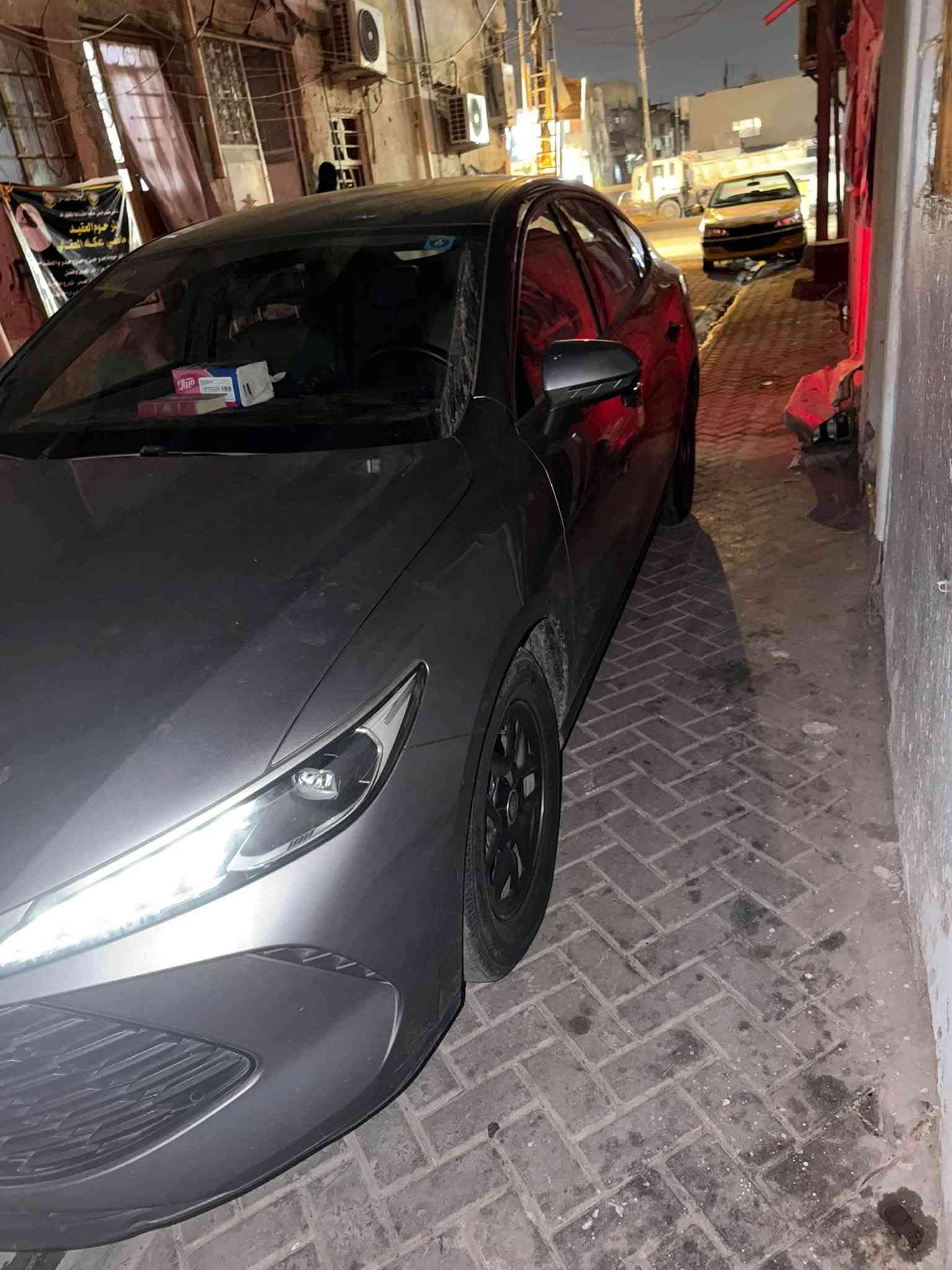 🚘 BYD Qin Plus DM-i 2025 للبيع

🔹 الموديل: BYD Qin Plus 2025
🔹 الممشى: 51,000 كم — المجموع الكلي كهرباء + بانزين
🔹 المحرك والگير والبطاريه والكهرباء والصدر : مكفولات
🔹 التايرات: شاد الها تخم كامل قبل 4 ايام 
🔹 مدوشمة كاعية ودوسات جديده 
🔹 بارد بالصندوق: خفيف و قليل
🔹جاملغ أيمن: بارد كلش خفيف 3 اصابع 
الجامه الاماميه بيها فطر خفيف 
🔹 السيارة نظيفة ومرتبة وما ناقصها شي
🔹 مكفولة من كلشي حسب الفحص
🔹 مواصفاتها معروفة وما تحتاج أذكرها

💰 السعر: 18,800,000 دينار

📍 بغداد – مدينة الصدر – شارع الفلاح – قطاع 7

📞 ***********

الجاد يجي يعاين ويفحص، والسيارة على الطبيعة أحل
