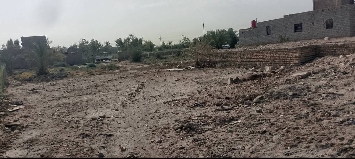 سلام عليكم
قطعه نص دونم زراعي 

الموقع بين المدينه ولحولي 

تبعد عن الحولي كيلو متر 

الماء والكهرباء 50متر عن القطعه 

مبنيه بتلوين ارتفاع متر 

البتلوي مدفون 

السعر 25اوبيه مجال 

*********** مكلف ب نشرر

ياسر البدري
