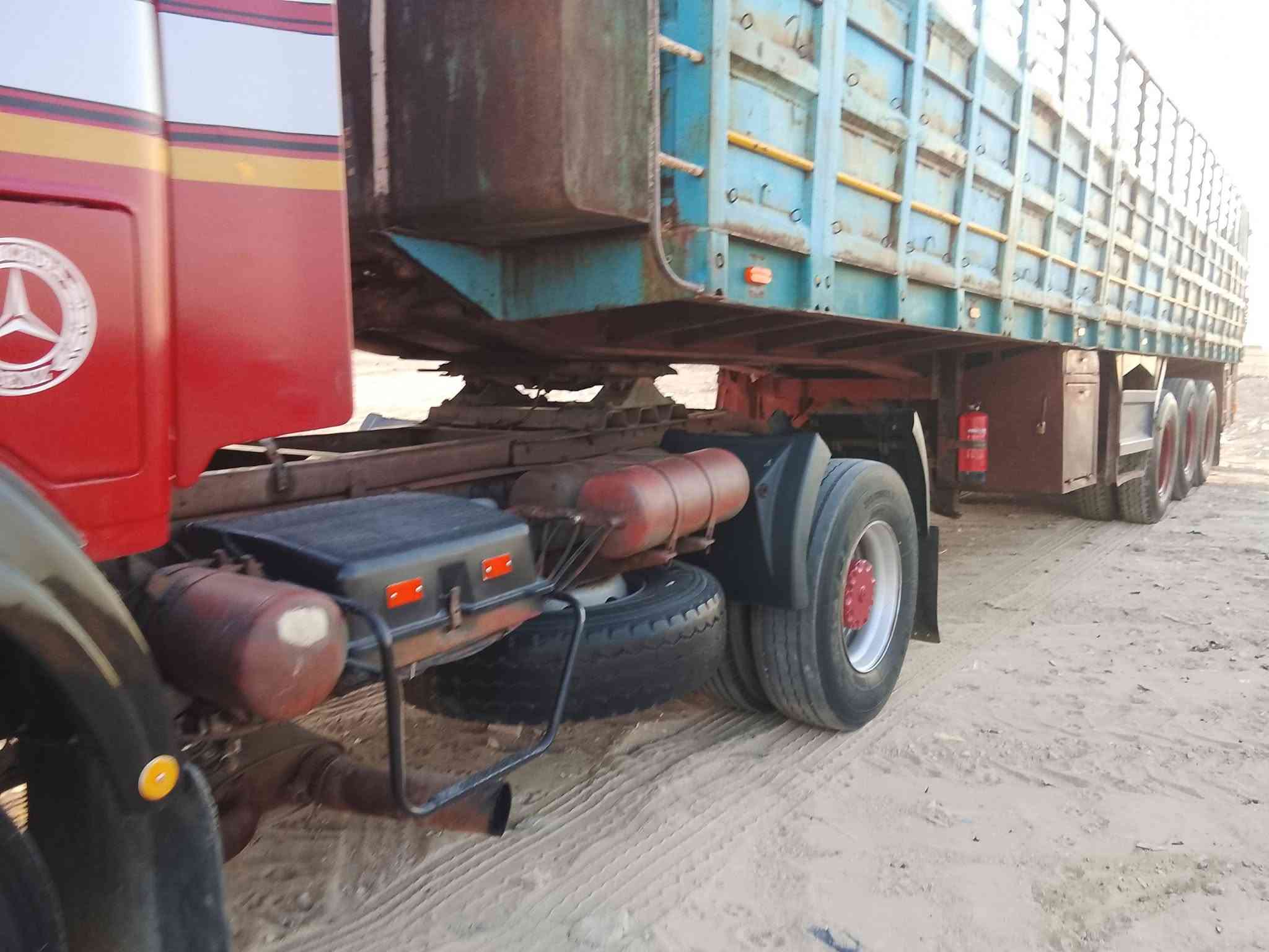 للبيع ١٩٨٦ مارسيدس تريله فلات ٣ ذات جوانب متحركه  
المالك نفسه النجف الاشرف محرك ٣٥/ كير١٦٠ جيئف سبرنك
سعر٢٤٥$بيه مجال شراي معرض حمزه الخفاجي النجف الأشرف معارض السيارات الجديده مقابل المقبره حولي 
(***********)(***********)
