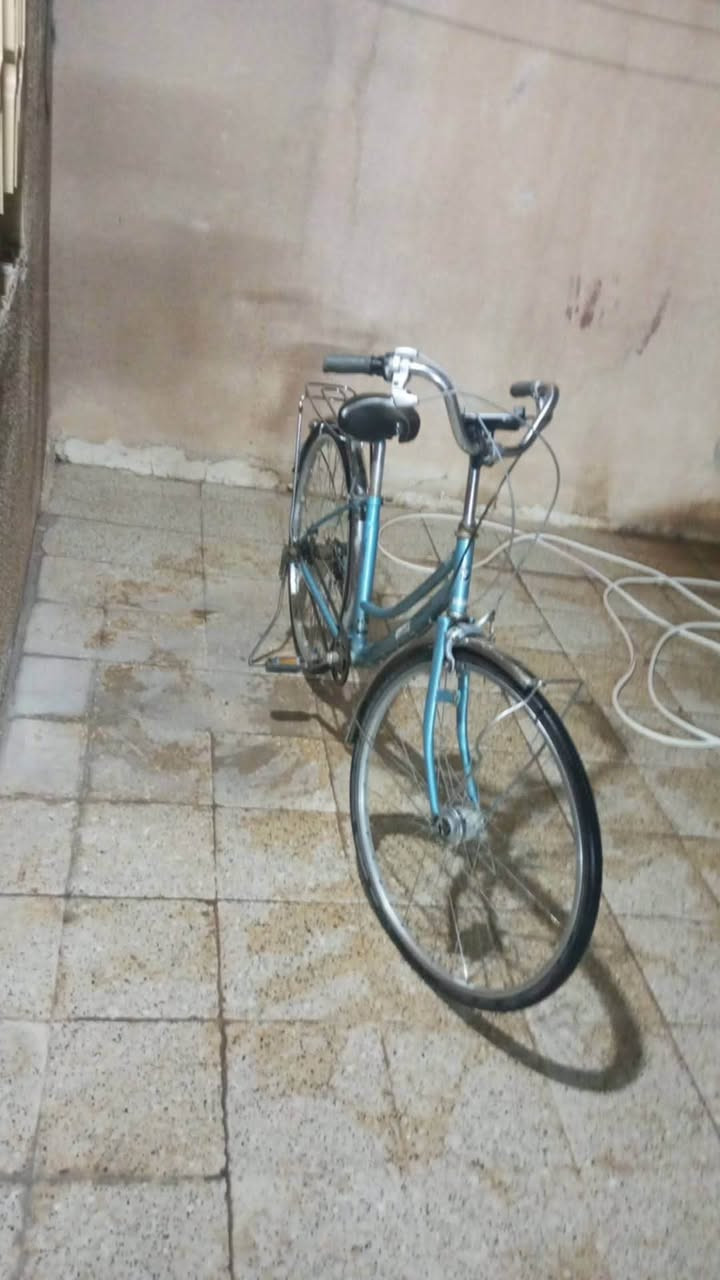 بيسكل عبد حليم حجم ٢٦نظافه فول صطابات ورا وكدام شغال السعر ٧٥وبي مجال للطيبين يوجد خدمه توصيل عنون موصل جانب الايسر حي الانتصار ***********بي وتساب

