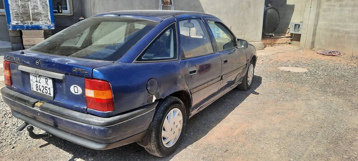 اوبل فكترى حجم 18 موديل 92 رقم جديد لي 2030 طخم تاير جديد كير محرك شرط كابون ثاني يوم تحول يطلعلك سعر 33 بيه مجال رقم. تلفون.***********
