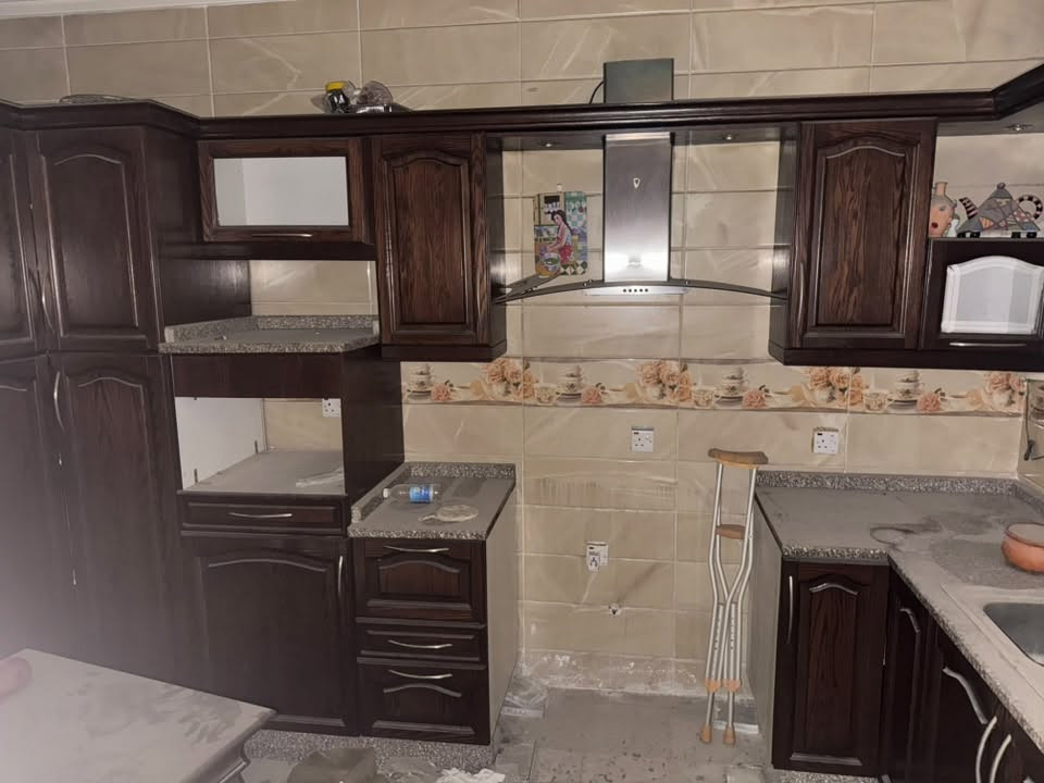 زيونة بالضباط • مطبخ بلوط ١٠م • طقم زان مصري