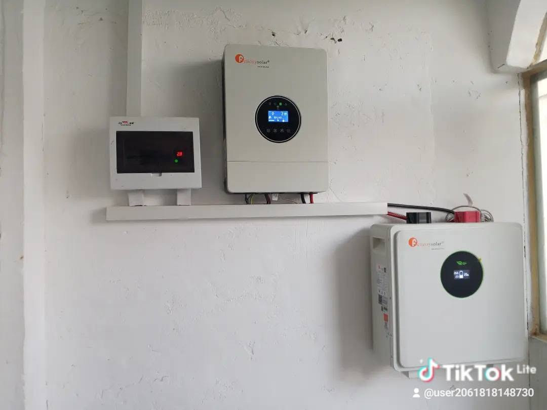 ☀️ عرض خاص من مكتب الشمس للطاقة الشمسية ☀️

1.🔋 طاقة 10 أمبير ليلي + 10 أمبير نهاري

⚡ مواصفات المنظومة:
• بطارية Felicity سعة 10 كيلو واط/ساعة
• إنفرتر Felicity 6kw
• ألواح شمسية X10 لونجي 645واط
• منظومة مصممة لتوفير طاقة مستقرة وموثوقة للمنزل
💰 السعر السابق: 4,000,000 دينار عراقي
🔥 السعر الحالي: 3,500,000 دينار عراقي فقط
🛑العرض الثاني 
🔋طاقه 8 ليلي 10نهاري 
بطاريه 8ك 
انفيرتر 4ك 
الواح لونجي x10 
🔥السعر. 2,850,000دينارعراقي 
🛑العرض الثالث 
🔋طاقه 5ليلي 6نهاري 
بطاريه 5ك 
انفيرتر 4ك 
الواح لونجي x10 
🔥السعر 2,250,000

🛑العرض الرابع 
🔋منظومه 15ليلي ونهاري 
تتكون من 
بطاريه فلستي ١٥ك 
انفيرتر فلستي 6ك 
الواح لونجي x10 
🔥🔥السعر 4,800,000
⏳ العرض لفترة محدودة!
يشمل النقل والتنصيب والصيانة 
ضمان البطاريه 5سنه 
انفيرتر 2سنه 
الواح 15سنه
سارعوا بالحجز والاستفادة من العرض قبل انتهاء المدة.

👨‍🔧 المهندس: عبد الكريم النعيمي
🏢 مكتب الشمس للطاقة الشمسية

📞 للاستفسار والحجز:
______________***********

نص مكتوب في الصور:
- عنونة أذكى .. تركيب أسرع
- Tik Tok Lite
- @user2061818148730