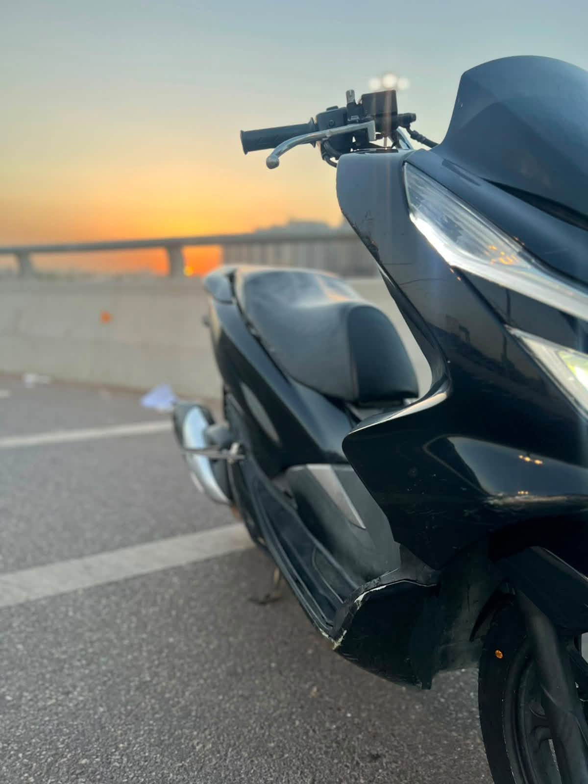 للبيع دراجه pcx  جيل ثالث بصمه الحديث  مكينه 150 حساس حرف A نوزل خطين ستان كهربائي ماشية18 الف زيرو الدراجه مال بيت حساس ازدحام دراجه جديده  حساس شلعه معدل خير من الله دراجه تتعب تكول جديده مال جناي  مكان بغداد الكرخ السعر مليون و900 وبيهه مجال والاستفسار ***********
