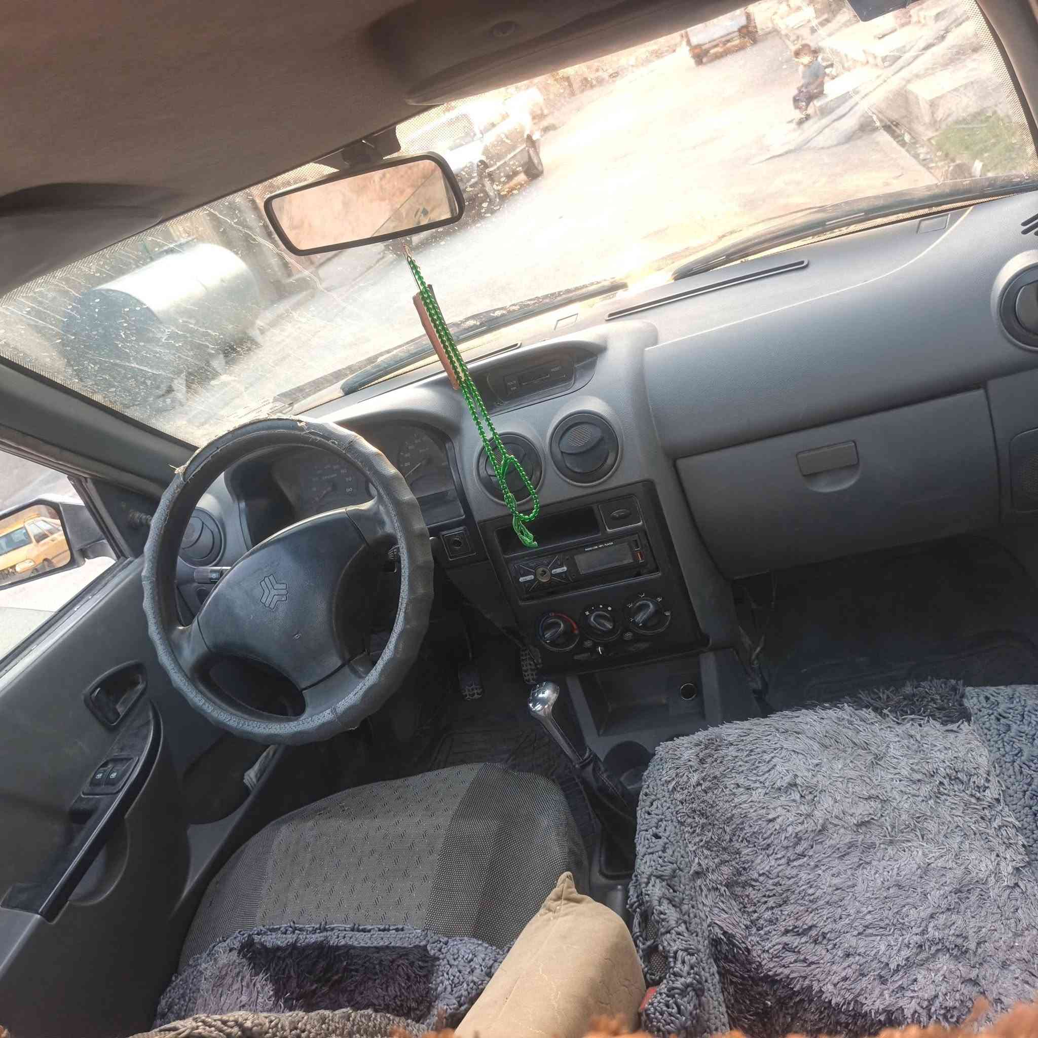 السلام عليكم سايبا 12 للبيع گير ومحرك برايد حلوات لاتنقيص ولا تبخير تخم تاير جديد صدر حلوه كهربائات كلهاا شغاله منضومه تبريد جاهزه يرادلهاا غاز فقط السعر 24 عنواني بغداد حي النصر 
***********
