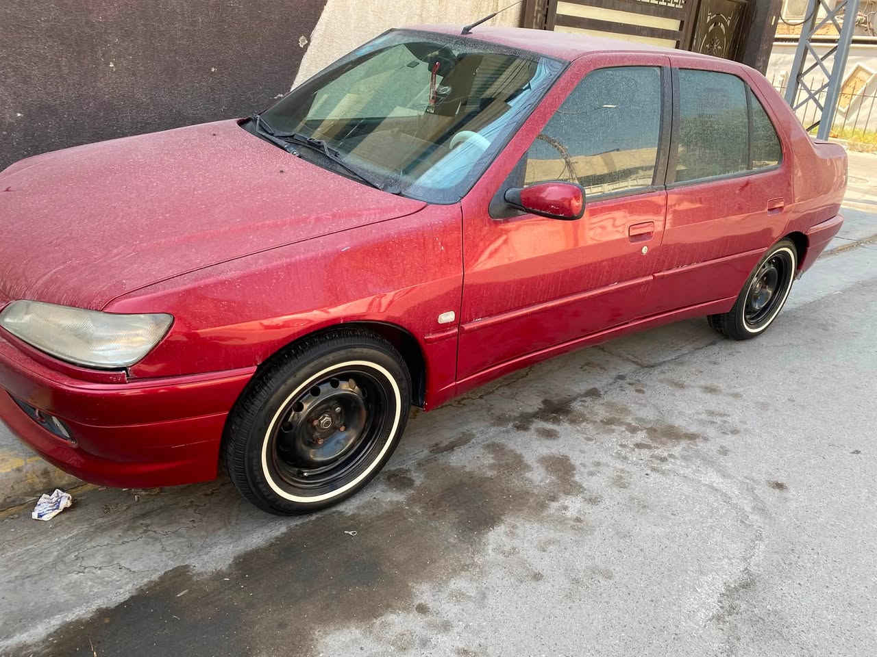 بيجو ٣٠٦ للبيع مكان السياره بغداد  سعر٤١ وبيه مجال بسيط ***********
