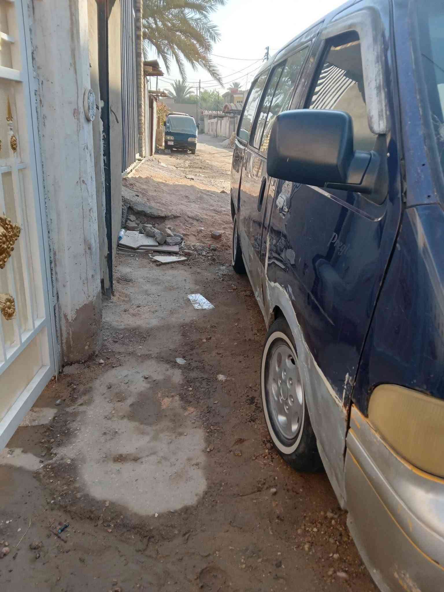 السلام عليكم بريجو للبيع موديل ٩٦ بابل السياره مثل مابلصوره لاتعديلات ولا توضيح كشرها بلادي فإن شغال كير خير من الله مكينه بيها خيط بسيط مال بخار كل شهر تنقص اقل نص لتر طبيعي باتري جديد صارله سبوع الكوري المربع ابو الضمان تايرات جدد السياره ريدها ٣٥ مكانها حله ***********
