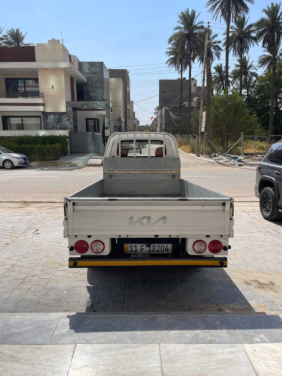 كيا فحل موديل ٢٠٢٣رقم بغداد كفاله عامه ماشيه ٩٠  السيارة محوره تايرات خلفي ١٤وستد ٢٧وتانكي فافون ١٢٠ دوشمه جديده السياره بااسمي مكان بغداد المنصور الموبايل***********  السعر  ١٨٨ وبيه مجال
