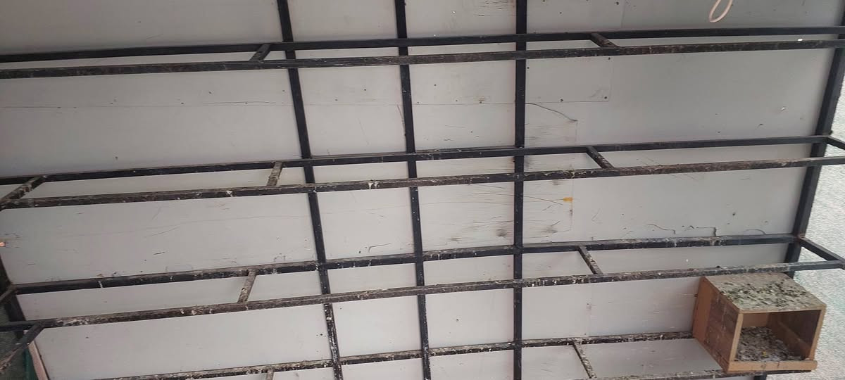 برج حديد • عرض ٣م ارتفاع ٢م • سقف سندويج