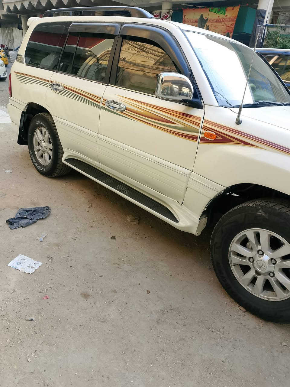 للبيع لاندكروزر مونيكا موديل 2000 محدثه 2007 رقم بغداد تحويل مباشر مكينه 8 سلندر سياره بيه تكمه صفحة سايق بس كلش حلوه مكان سياره حله مركز المدينة السعر 85 الاتصال ***********
