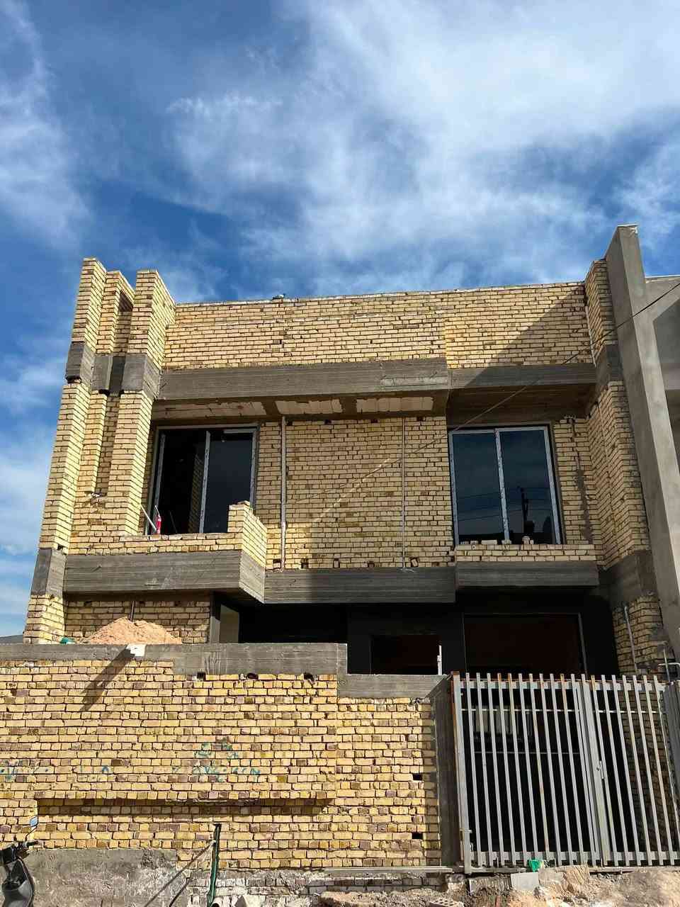 🏠 بيت للبيع – حي الزيتون

📐 المساحة: 140 م²
🏢 طابقين
📏 الواجهة: 9 م

✨ ملاحضات البيت:
• بي نقوصات
• أسلاك كهرباء
• خزان ماء + كيزر
• تطبيك للدرج

📍 الموقع: حي الزيتون

https://maps.app.goo.gl/gHv9eB9AHdZEEhzr6?g_st=iw

💰 السعر: للاستفسار مراسلة خاص
📞 للتواصل: ***********
