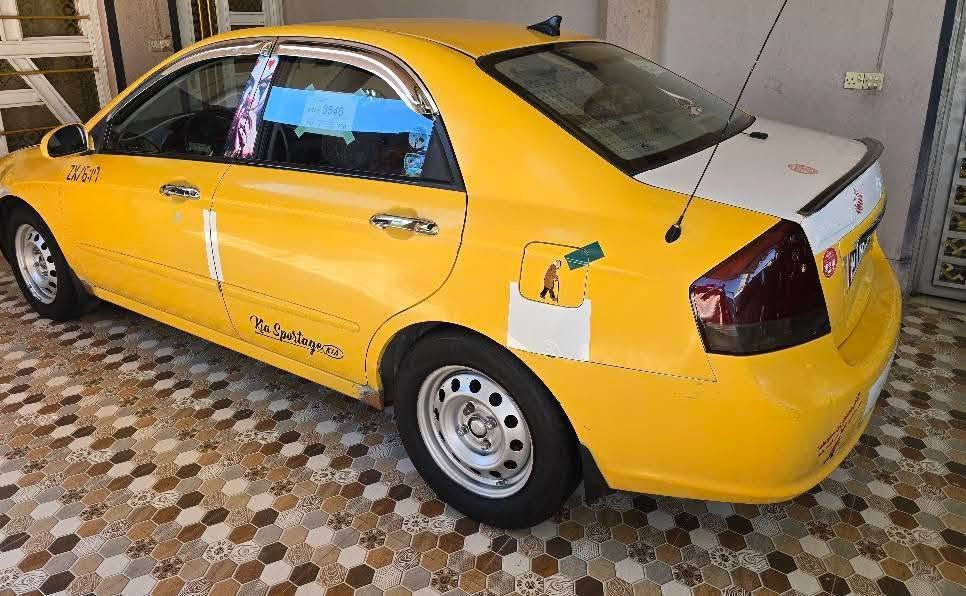 سبكترا موديل 8 رقم بغداد نكليزي
كير مكينه تبريد كلها مكفوله تخم تاير
حادث السياره فقط خشم الجامرلق بدون اي دواخل 
السياره مال جناي. مكان السياره ديالى بعقوبة
السعر 80 وبيها مجال
***********
